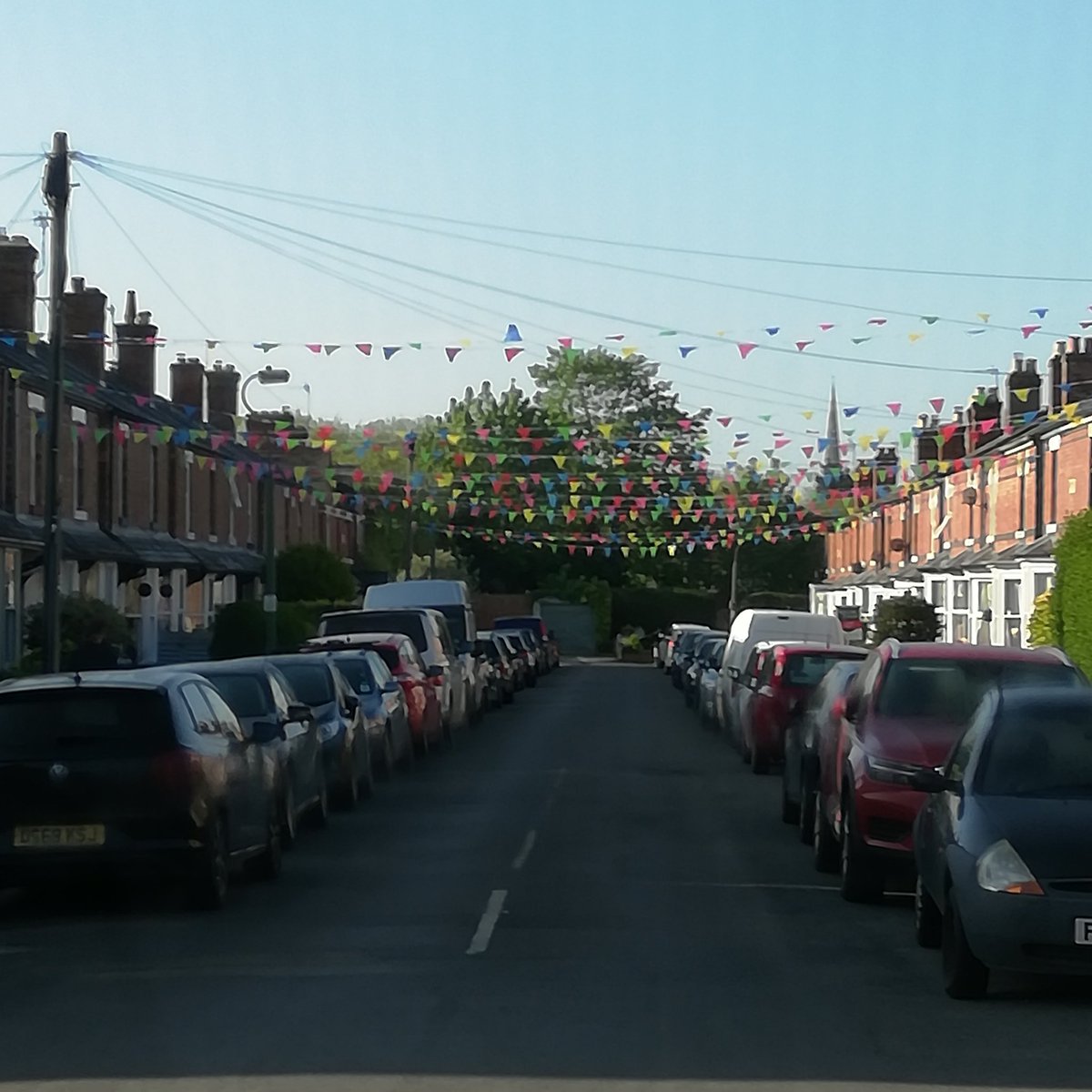 The bunting in the streets in Greenfields looks fab 😊