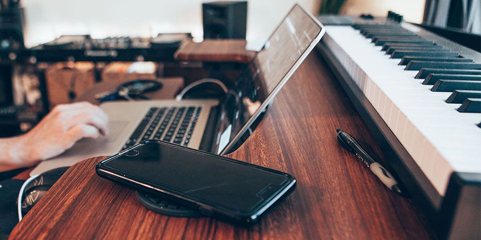 AudioTheme's tweet image. How to Choose a Domain Name for Your Band - buff.ly/34qWyW8