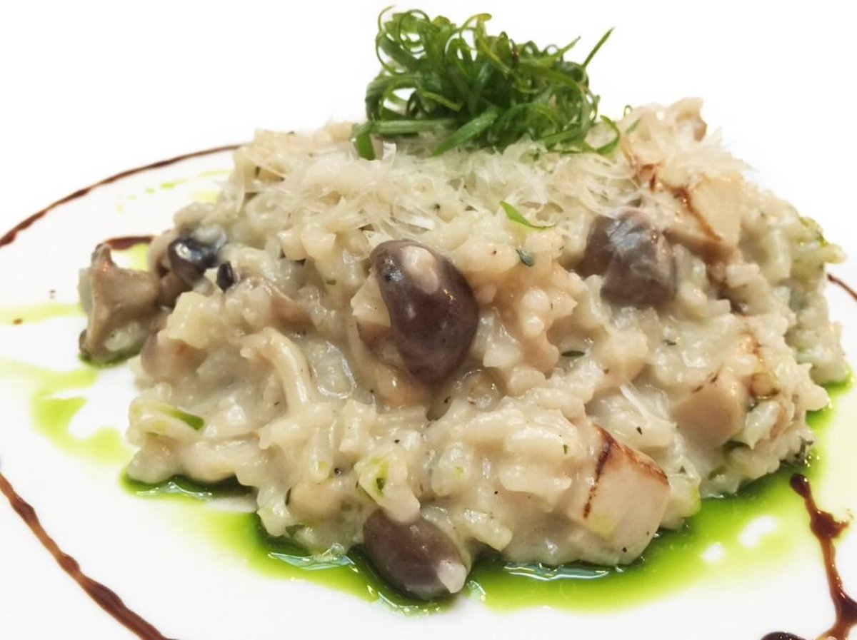 AlexandersCuper's tweet image. 🍄Mushroom Risotto with Black Trumpet and Parmiggiano. Available for pick-up and delivery!
alexanderssteakhouse.com
Alexander's Steakhouse Cupertino Location
#AloneTogether #Delivery #takeoutthursday #lunch #dinner