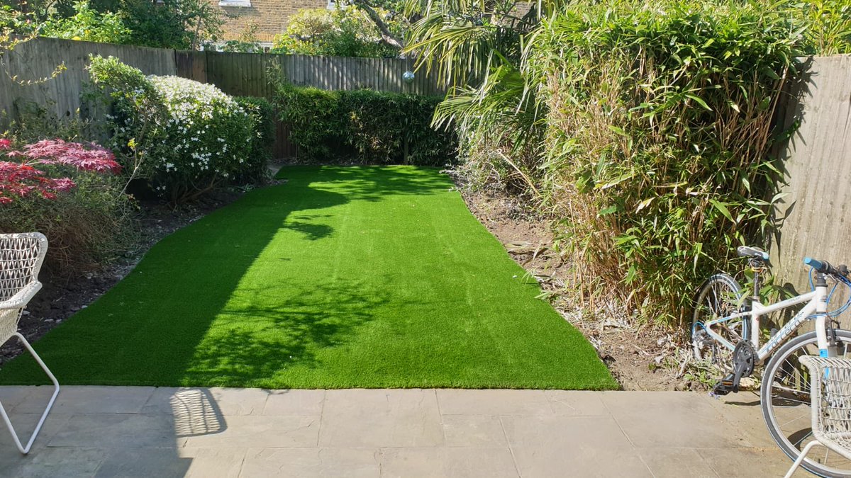 Today’s job in Queens Park, NW6. Before pic taken at 8am, after pics taken at 4pm. Look how your garden can be transformed in 1 day.
Installation of lush Capardo 38mm artificial grass.
We can socially distance while we work so please contact us for a free quote.