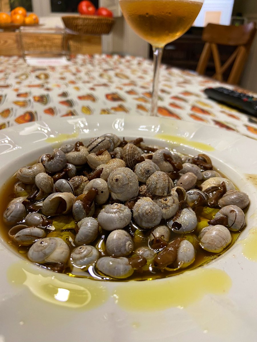 PilarGavira1's tweet photo. Hoy toca los de #Protasio le he puesto su aceite y sal como ellos.
Los entendidos, me entendéis... https://t.co/W8cQtnSYvy