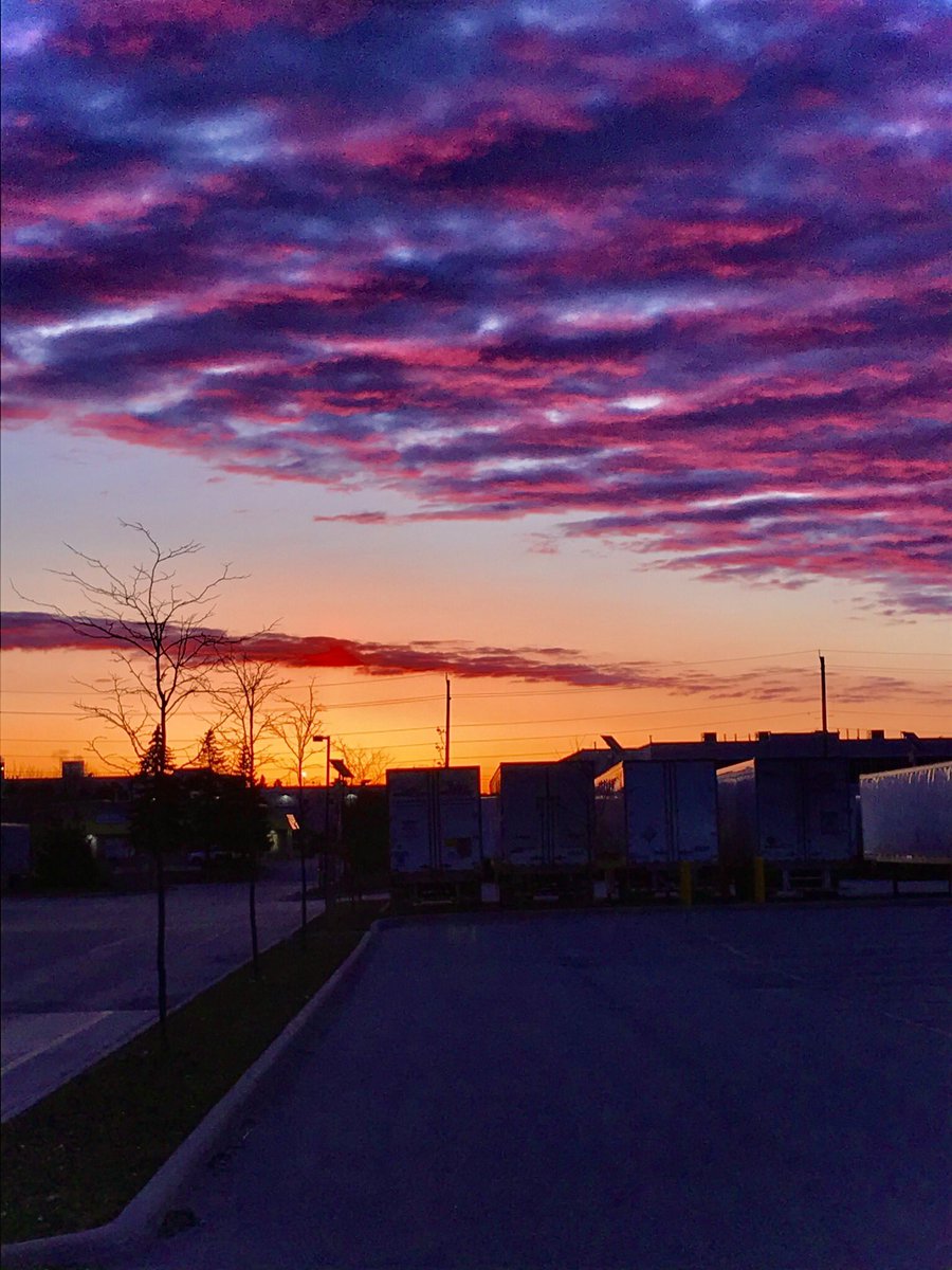 father_of5 (@of5father) on Twitter photo Caught this on my way into work, beautiful Thursday sunrise #townofnewmarket #yorkregion <a href="/StormHour/">#StormHour</a> Caught this on my way into work, beautiful Thursday sunrise #townofnewmarket #yorkregion <a href="/StormHour/">#StormHour</a>