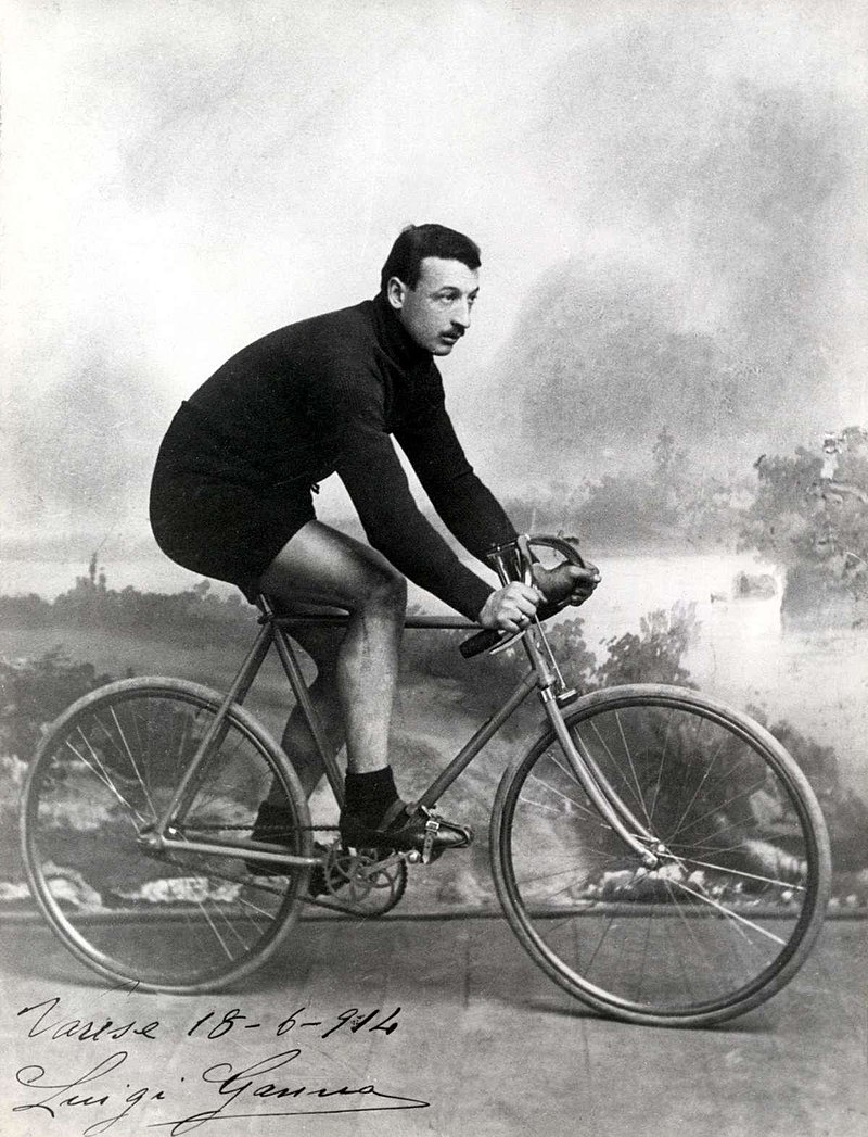 CyclingHistoria's tweet photo. El Frances Maurice Garin gana el primer Tour de Francia  en 1903 
El Italiano Luigi Ganna. gana el primer Giro de Italia en  1909  
el belga Gustaf Deloor gana la primera Vuelta a España,  1935, https://t.co/y2iZUdxNzS