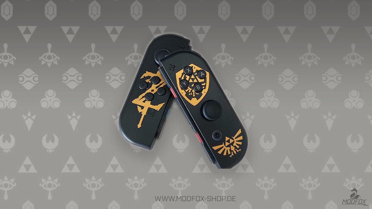 ModFoxShop's tweet photo. Wenn du softtouch, mattschwarz, gold und Legend of Zelda magst, dann sind diese Joycons genau dein Ding 😌

#switch #switchlite #joycons #joyconmodding #nintendo #zelda #zeldabreathofthewild #nintendoswitch #gamer  #switchprocontroller  #zeldabreathofthewild #botw #smashbros https://t.co/COs1BWgcH2