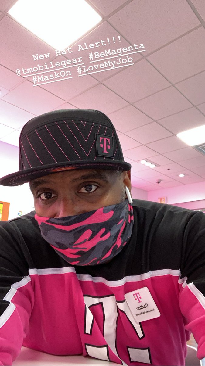 CBGrovetownTSM's tweet photo. #NewHatAlert when you get to work and your package from #BeMagenta is waiting for you! @TMobileGear #TeamMagenta #MagentaSwag https://t.co/KQ9Fm9NiUF
