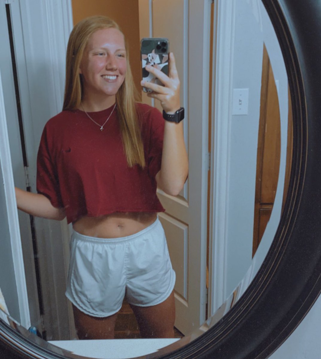 izzyh14's tweet photo. #NewProfilePic https://t.co/Cs8roCSleN