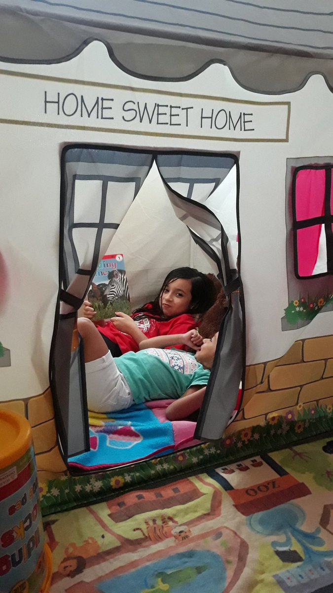 KirianSauceda's tweet image. @aldinelibraries @YolandaDeLaFlo2 @wildcatlmc #WorldBookNight