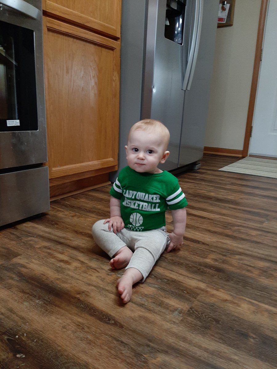 DubC_LQB's tweet photo. #ThrowbackThursday with our youngest LQB member. Throwing it back to her first WC🏀 appearance a little over a month old to now, standing and sitting up on her own 6 months later! #futurepostplayer 

(She misses her big sisters!!) https://t.co/xzJGb9mIOH