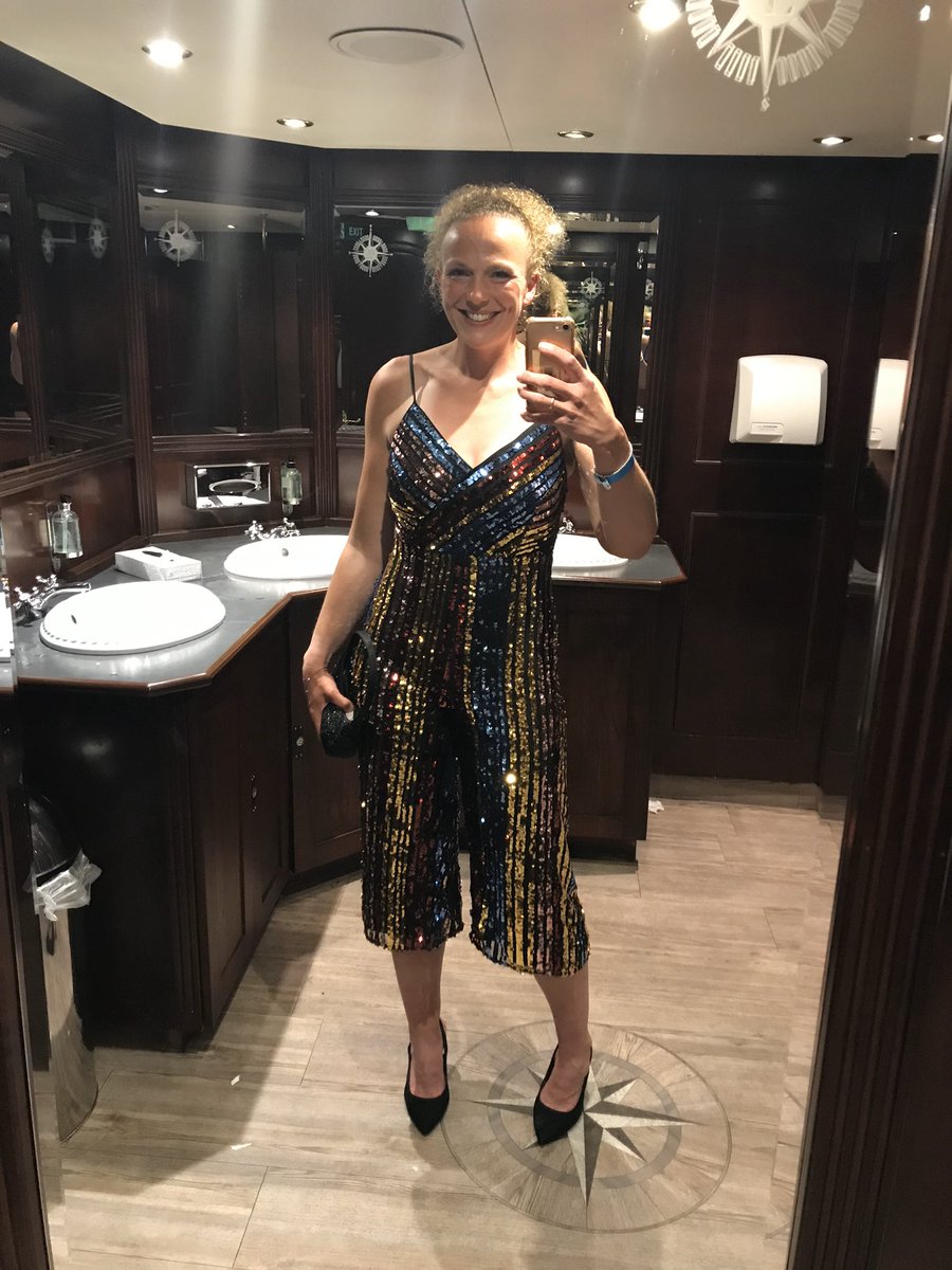 LauraEllenJones's tweet photo. Tonight should’ve been the night I found out whether my blog had won an award at @RunningAward - and I should’ve been in my glad rags with my friends. A small sulk has been had! 📸 from last year... #bloodyvirus #missmyfriends #rainbowsequins https://t.co/1qFfPASZ11