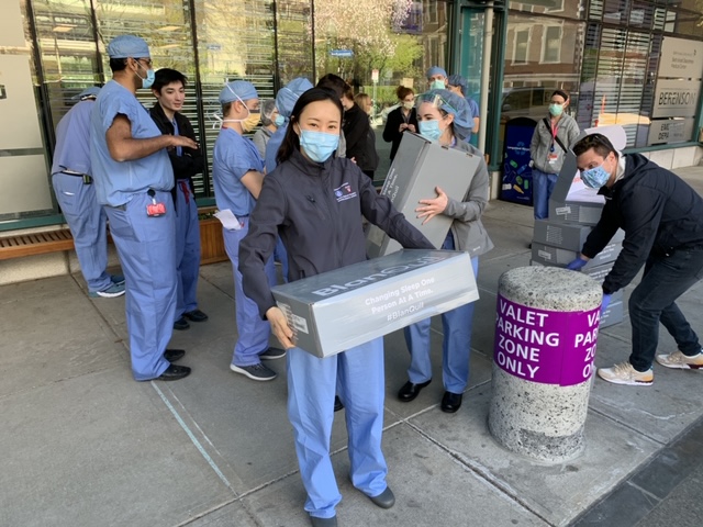 Today we had the pleasure of giving out BlanQuils to healthcare workers at Bidmc! We appreciate all that they are doing to help save lives. They deserve a good night's sleep! @chrisWBZ <a href="/wbz/">WBZ | CBS News Boston</a>