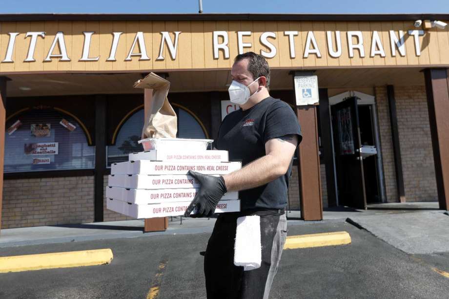 Joe's Italian Restaurant in Montgomery County has been feeding more than 200 first responders daily in every corner of the county for the last five weeks.  #EverydayMoralCourage https://www.chron.com/neighborhood/moco/news/article/COVID-19-outbreak-moves-Joe-s-Italian-15220957.php?cmpid=hpctp#photo-19330786