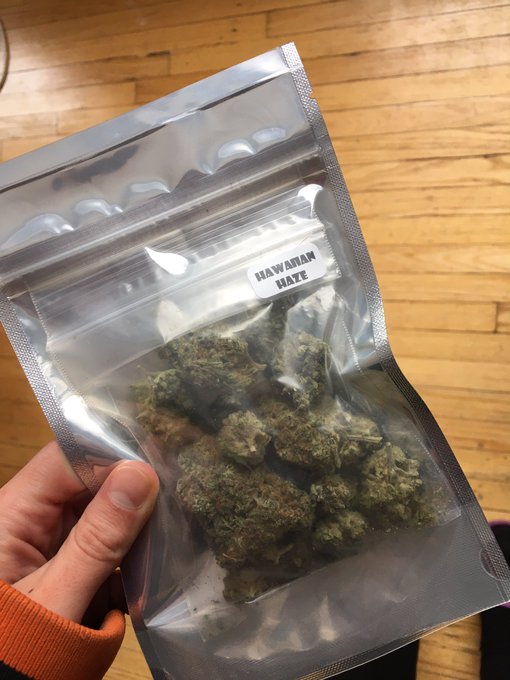 I&rsquo;ve been blessed with a monster nug https://t.co/irewPQRdDJ<a href="/tag/nsfw"class="tags"><span>#nsfw</span></a>