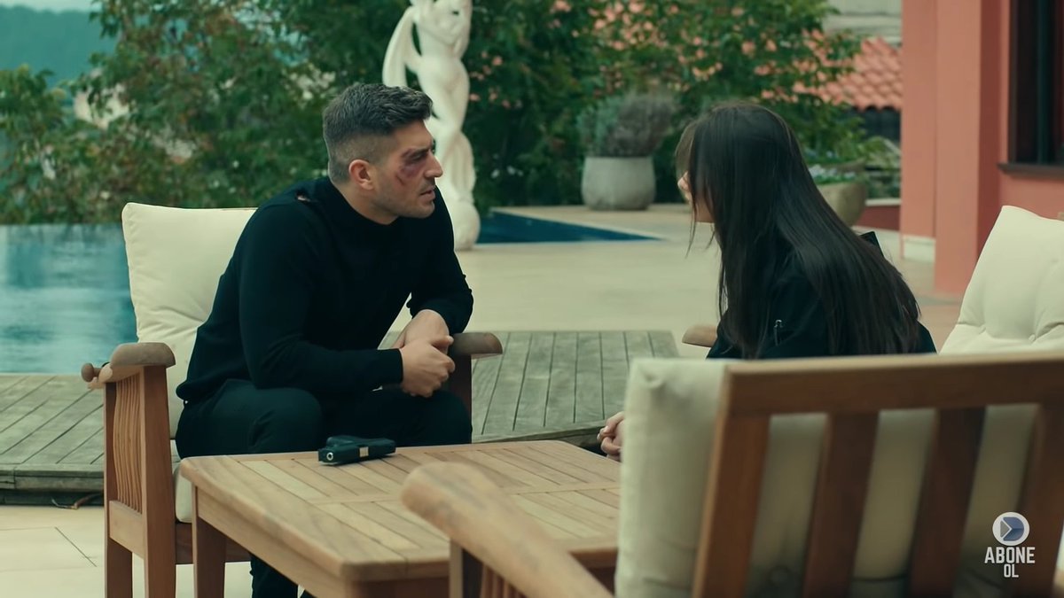 Azer's only solution to take back his family was Karaca.He laid down his gun, he didn't want to scare her...she could've got hurt if he was another person, but it was clear that this man won't hurt her even when he got a threatening call from Fatih  #AzKar