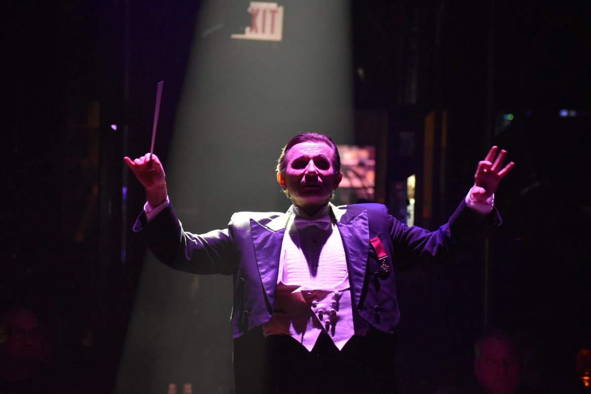 A quick #throwback from our Love and Chaos Dinner show in #Chicago. We are beyond ready for some more Maestro Voronin illusions. Hoping to see you all soon so hang in there! ✨
