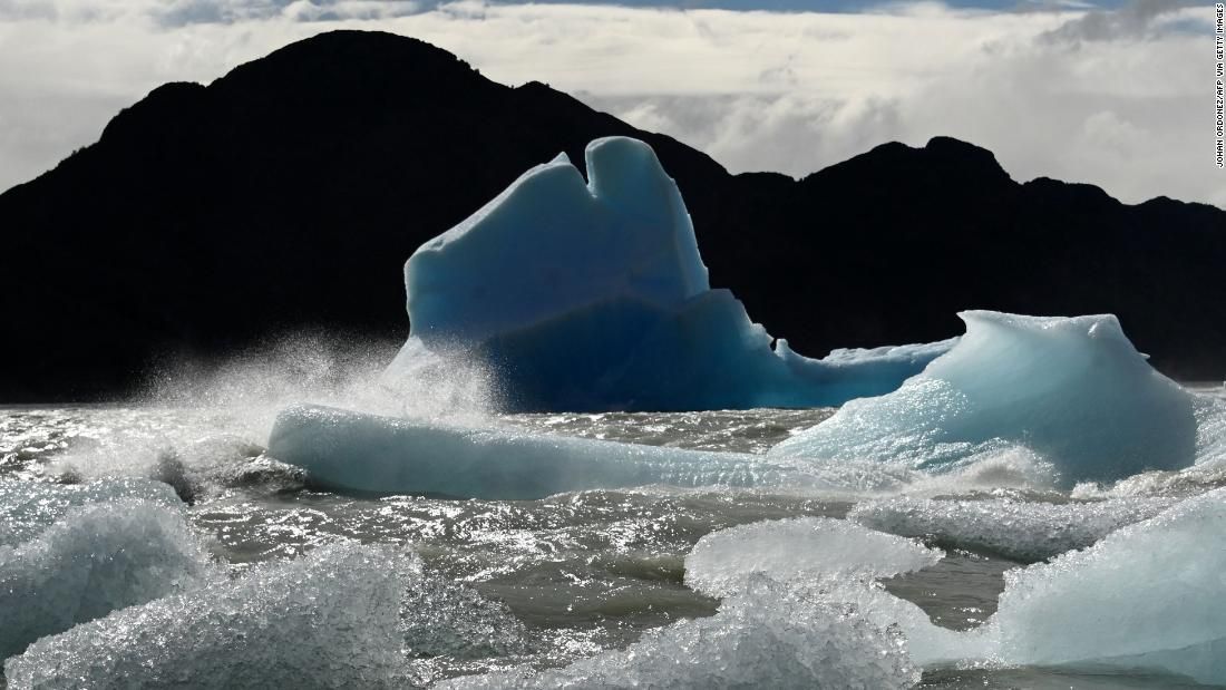reneelertzman's tweet photo. Of course you feel sad. Of course you have anxiety. Of course you're worried about your family. Of course you feel concern for humanity. My op-ed for @CNN looks at why acknowledging our feelings is necessary right now #attunement #covid19 #climatechange https://t.co/5M8tKjyVtz https://t.co/sDf7e50E6Q