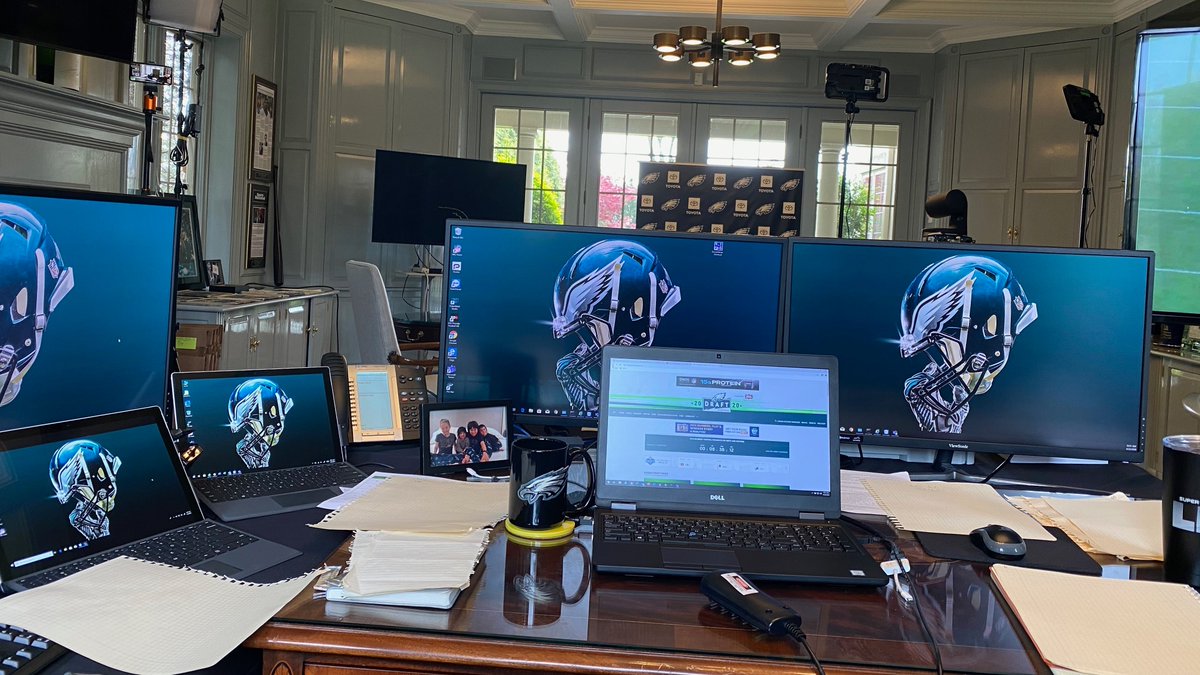 Eagles's tweet photo. Howie Roseman and Doug Pederson are ready for tonight’s #EaglesDraft. Are you?
@Verizon | #FlyEaglesFly https://t.co/cKb9XMsqKA