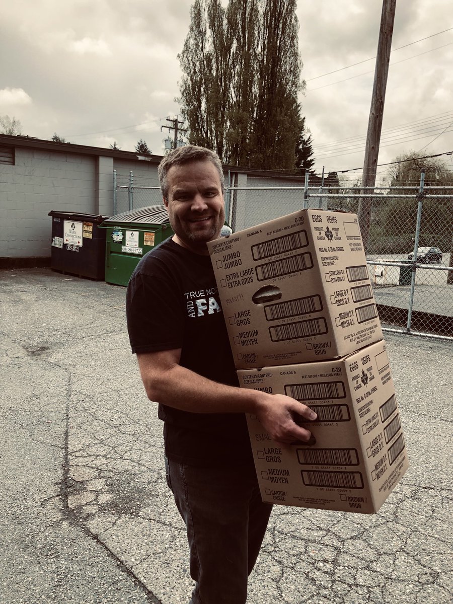 JeremyVaan's tweet photo. I’m proud to be a part of the farming community that gives back. We donated 300 dozen eggs to the Abbotsford Food Bank today. I’m challenging other farmers to give back to their communities! Thanks @burnbraefarms for help with this. #payitforward #blessedtobeablessing https://t.co/KP9XqOEft9