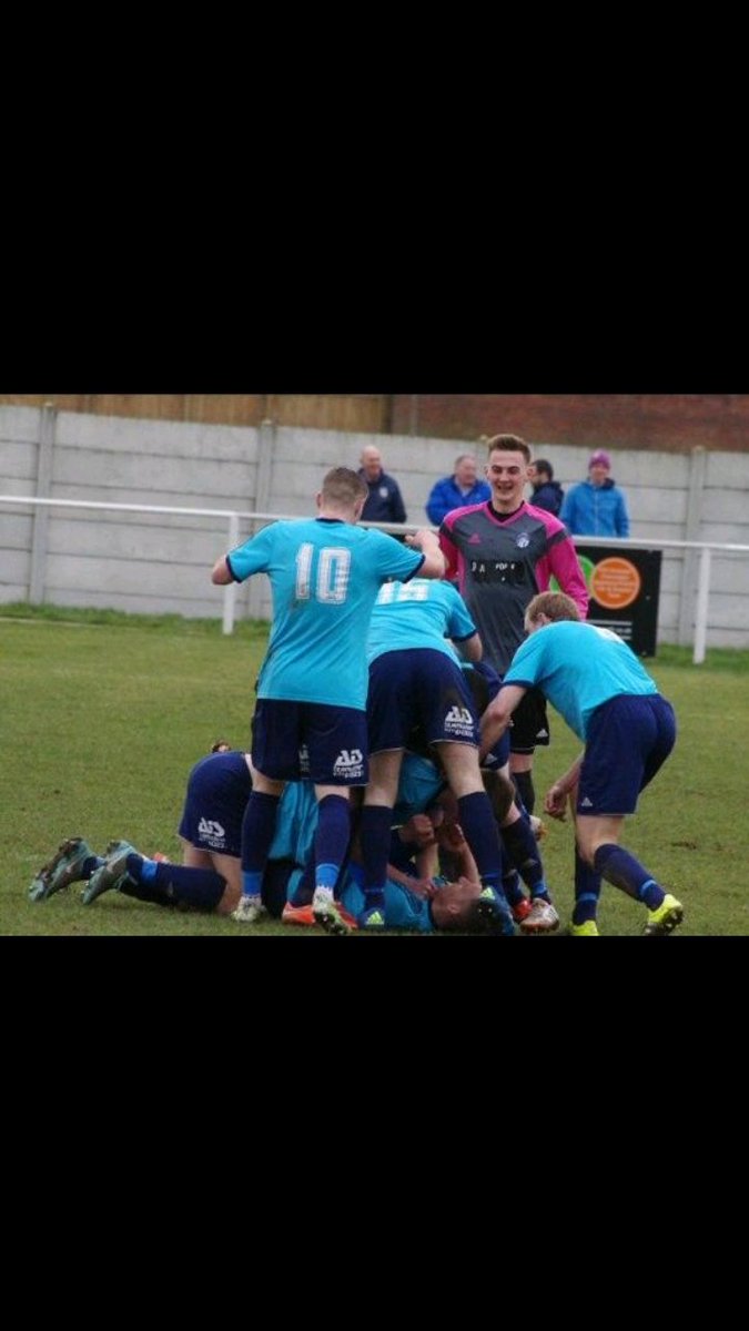 andyviggars1's tweet photo. @HemsworthMWFC @NCEL Some season,some team💙 https://t.co/nG5BXdZYPo