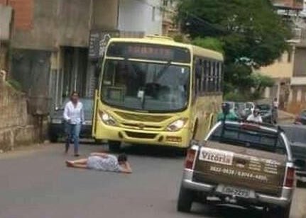 oemputecido's tweet photo. "ele não é doido, ele ta me vendo" https://t.co/rAo9gtkPaY