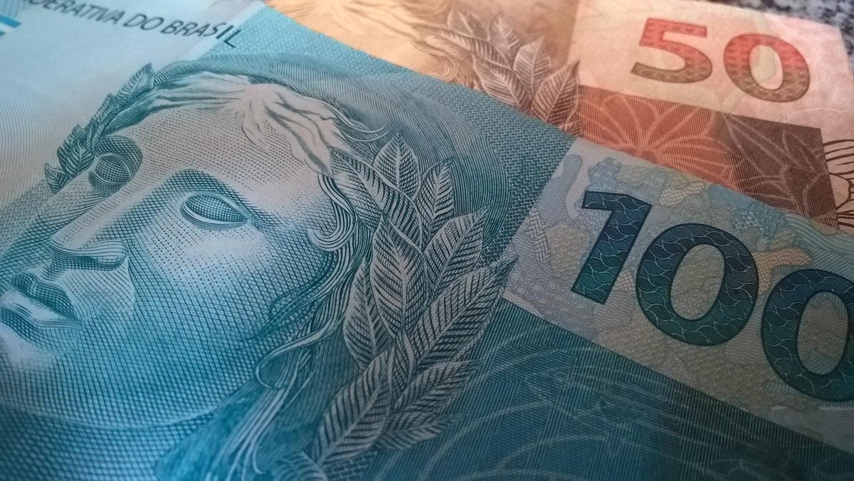 daniellemarota's tweet photo. Nessa quarentena trabelhe em casa e fique seguro e protegido longe de aglomeração, com o curso Desafio de 7D você pode lucrar até 700 em 7dias com um método único e exclusivo para que você aprenda a gerar renda através da internet #BBB20 #DesafioD7 #BABU  
https://t.co/27k5ckSv97 https://t.co/Y3cHnMu94m