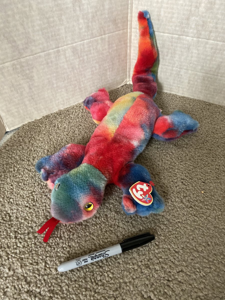 Captain Eo Fuzzball, tie dye lizard, and Monster Hunters kitty critter. DM me to claim and name your price. You pay shipping. Sharpie for size reference.