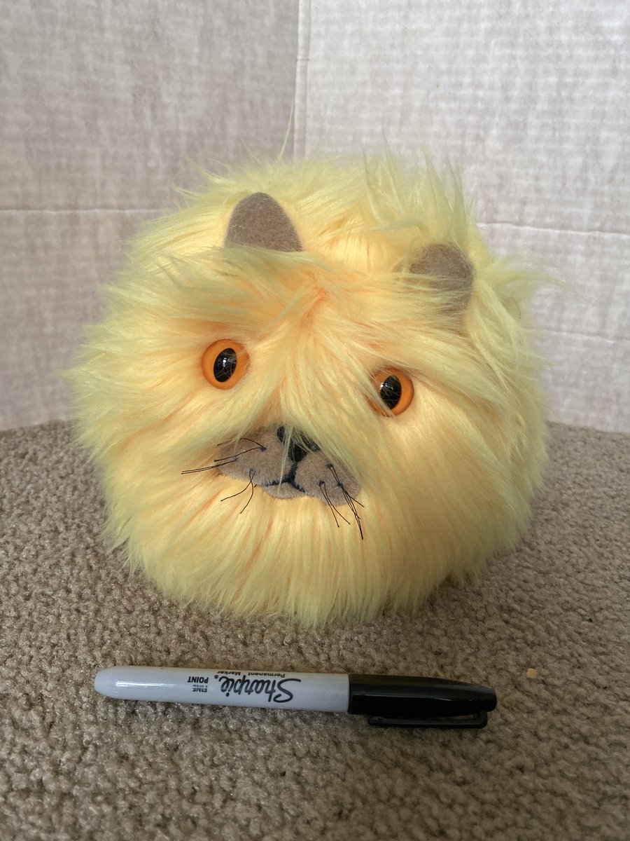 Oops, forgot this very cute handmade yellow Persian kitty! DM me to claim and name your price. You pay shipping. Sharpie for size reference.