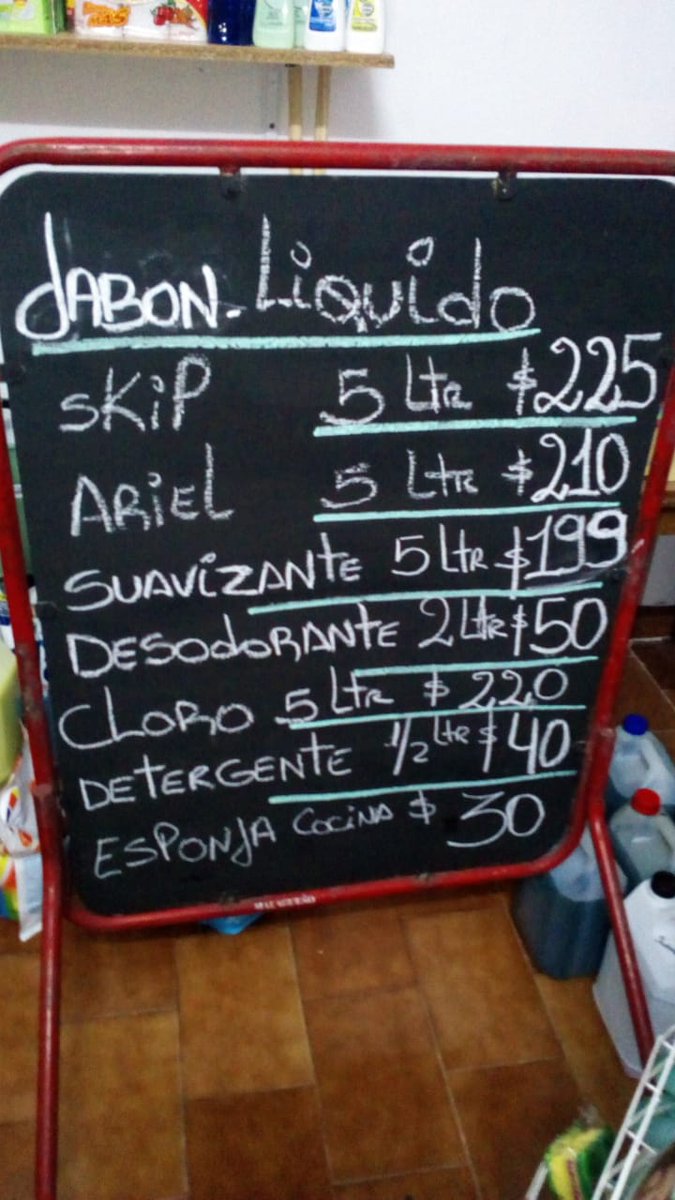 AilennnG's tweet photo. Me da vergüenza hacer esto, pero mi mamá empezó con un emprendimiento de perfumeria y me gustaría ayudarla compartiendolo, tiene un montón de ofertas, cosas sueltas y también envasadas. Está en Quilmes Oeste, Tucumán y urrestarazu. Si RT me ayudan un montón🧡 https://t.co/n1TYRrQSkz