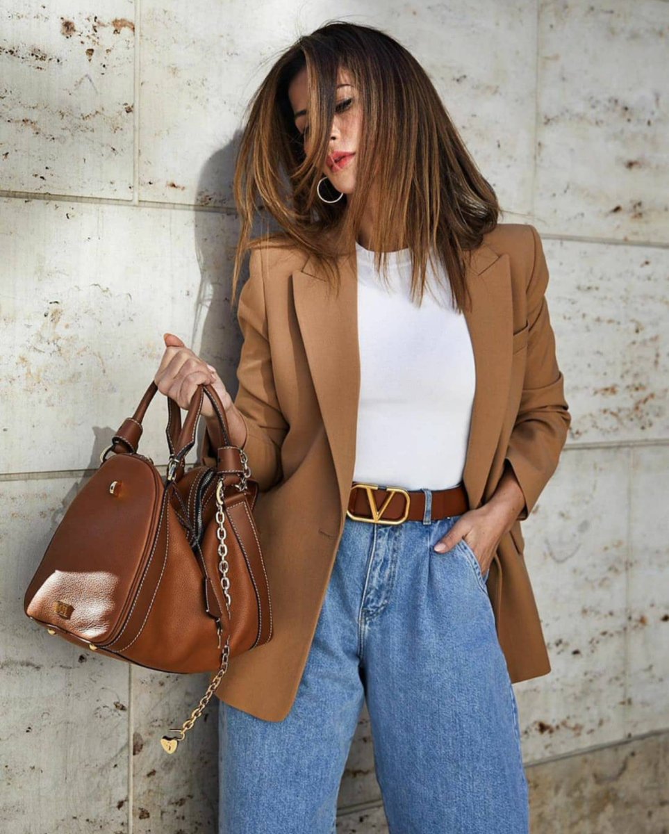 accessoryhut_'s tweet photo. How you pose when you're perfectly accessorized.
.
#AccessoryHut #Spring #Fashion #Handbag #Accessories #Belt #tbt #wcw #YouCanNeverHaveTooMany https://t.co/yYIsITpORs