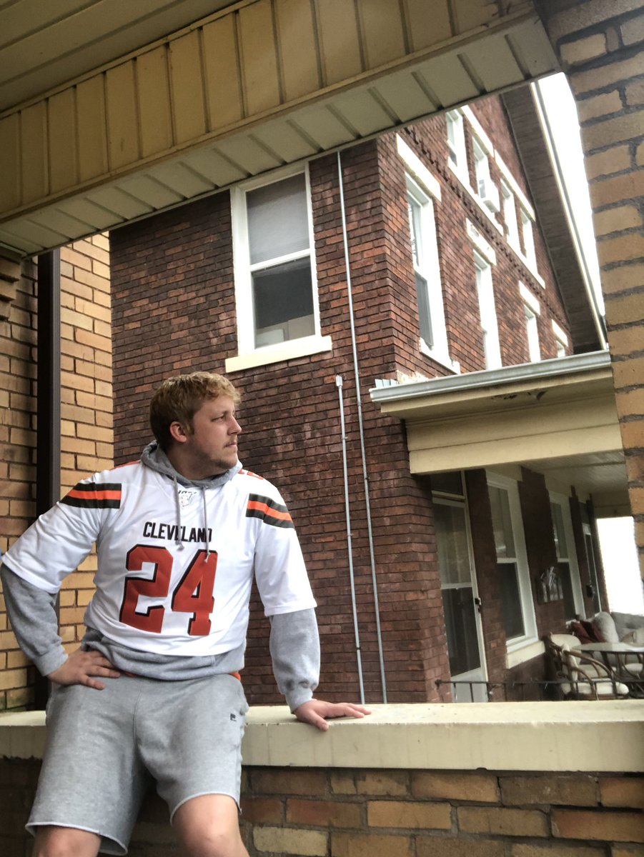 Lobtr69's tweet photo. Me wondering wtf the browns are gonna do to disappoint me today https://t.co/UwbbKV6BVa