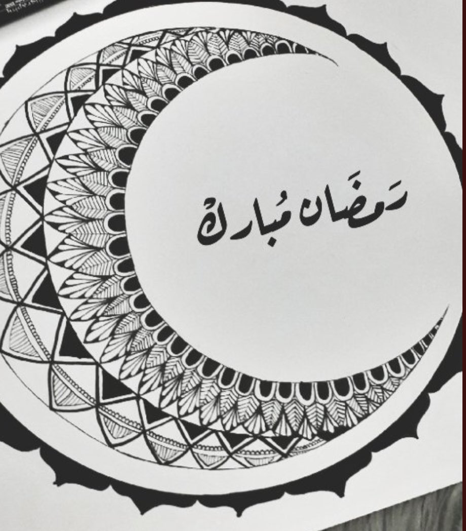 F_Alhudaa's tweet photo. اللهم أهله علينا باليُمن والإيمان، والسلامة والإسلام، جعلكم الله من صوّامه وقوّامه، 

مبارك عليكم الشهر🌙.  

#رمضان_مبارك 
#كل_عام_وانتم_بخير https://t.co/URb7cVNBrW