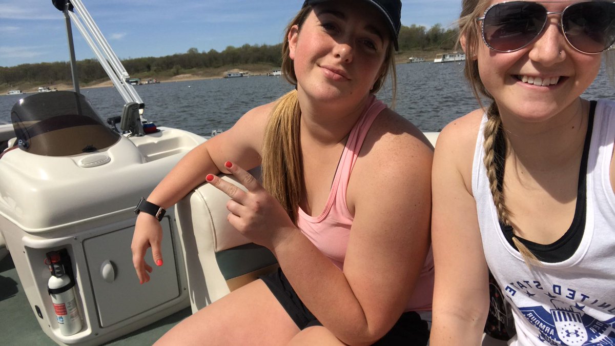 alexmcafee's tweet photo. I'd do some shady shit to be on a boat with my bestie right now drinking a beer listening to some country music @ShianneCavin https://t.co/iltBver01l