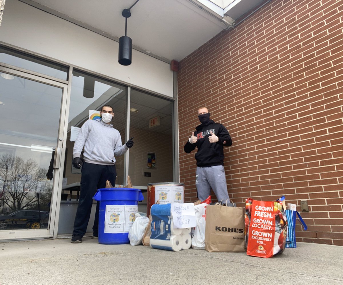 COVIDFoodRelief's tweet photo. First drop off at the Health Center! 👍🏼 https://t.co/gfXKPWyjph