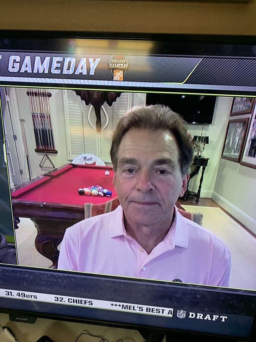 Shouts out to <a href="/UA_Drumline/">Alabama Drumline</a> in Sabans game room 🤘🏼