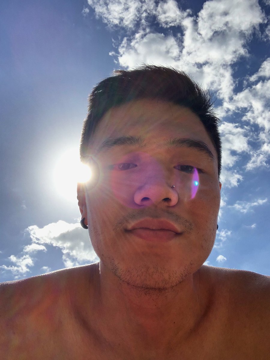 taylorchingg_'s tweet photo. To be at home &amp; outside again 😪 https://t.co/8uxuVAEzvJ