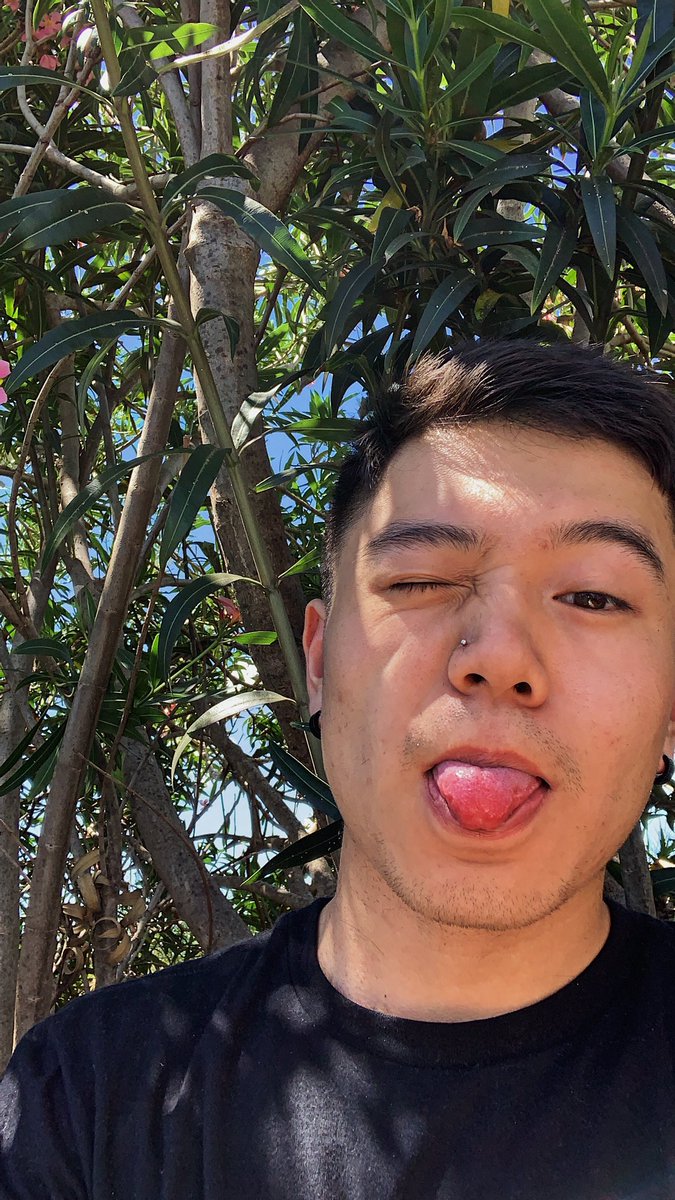 taylorchingg_'s tweet photo. To be at home &amp; outside again 😪 https://t.co/8uxuVAEzvJ