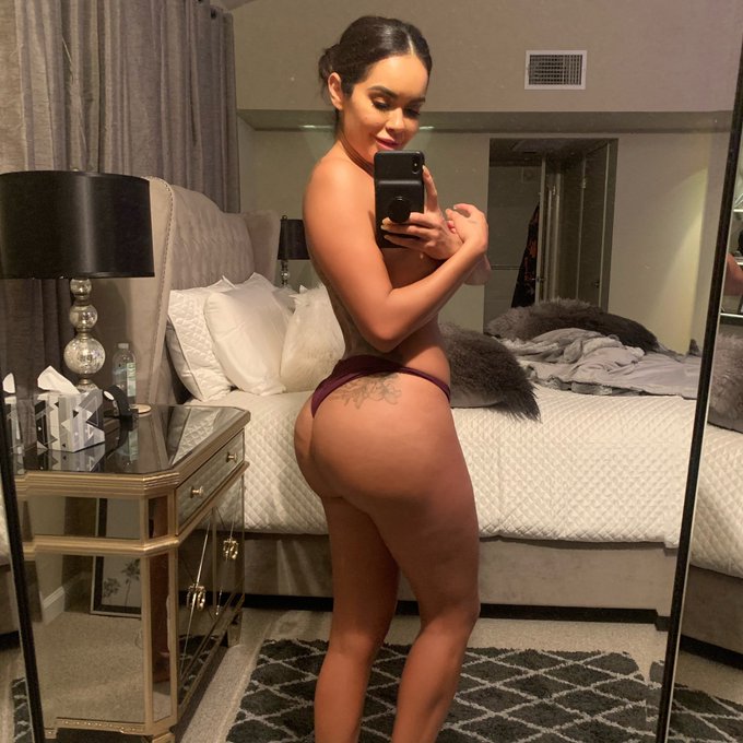 Getting ready for my skype shows ?
DM for serious inquiries ???? https://t.co/YqqmAxK2eJ