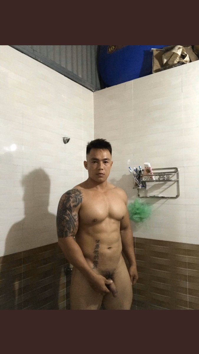 PagnhaC's tweet photo. Wow nice body ... to big cock https://t.co/p5kkZMP8iL