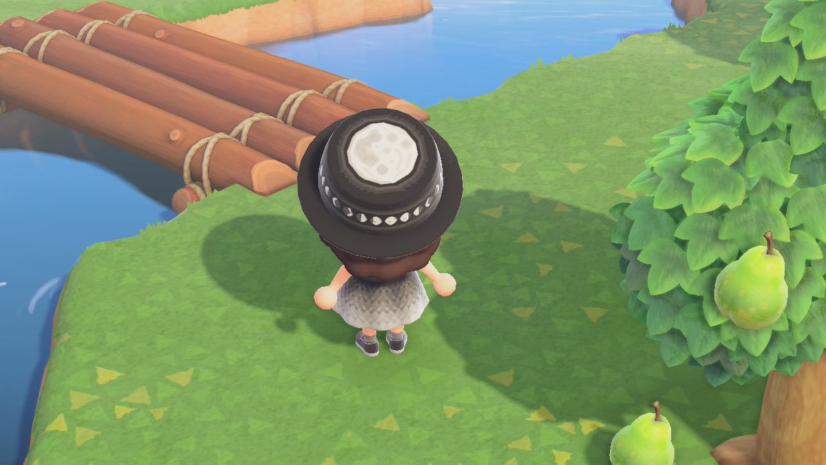 crossykynz's tweet photo. ✨starting my animal crossing account by giving y’all my moon outfit codes✨

#acnh #acnhdesign #animalcrossing #acnhclothes https://t.co/hJbfbzbhRO