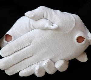 Lexipol's tweet image. How do you honor fallen firefighters with the current CDC restrictions in place? Advice for funerals, supporting families and fire departments: bit.ly/2VQWv20  #firefighter #clapforourheroes #LODDs @NFFF_News