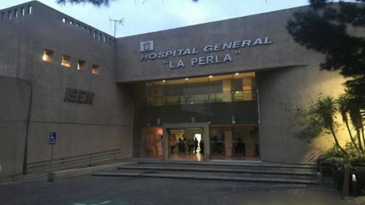 canal6tv's tweet photo. #EnNeza | Amenazan a médicos de Hospital General “La Perla” con demandarlos si renuncian
➡️ https://t.co/ZpMqwF39Cf https://t.co/BJm71YJBhW