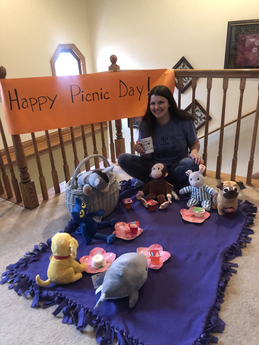 msjohnson408's tweet photo. Today is National Picnic Day! ππ#VirtualSpiritMonth #Burbank111 #MarvelousMaddock https://t.co/A5KOAgIA1D