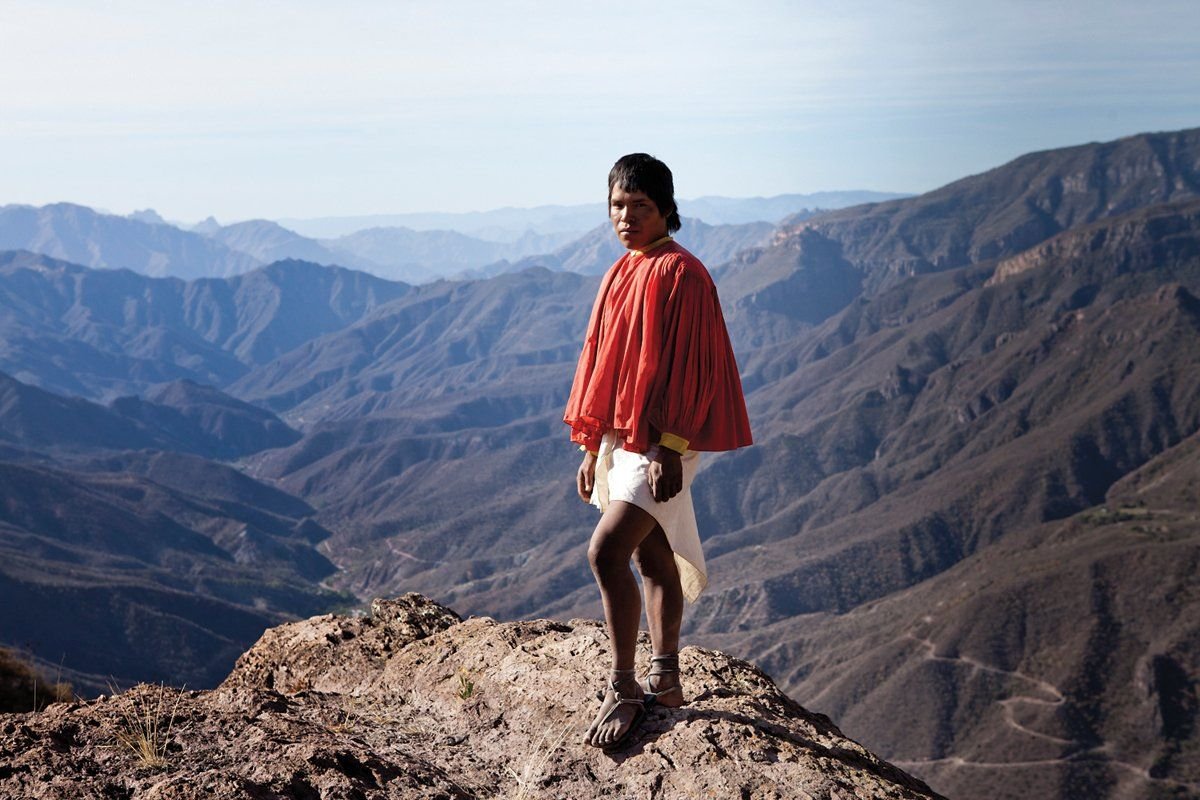 THE TARAHUMARA PEOPLE - THE TRIBE OF STONE AGE SUPERATHLETES (THREAD)The Tarahumara Indians call themselves Rarámuri. According to Etymology, Rarámuri means "those with light feet".This term refers to the oldest tradition of the Tarahumara Indians:  - running.