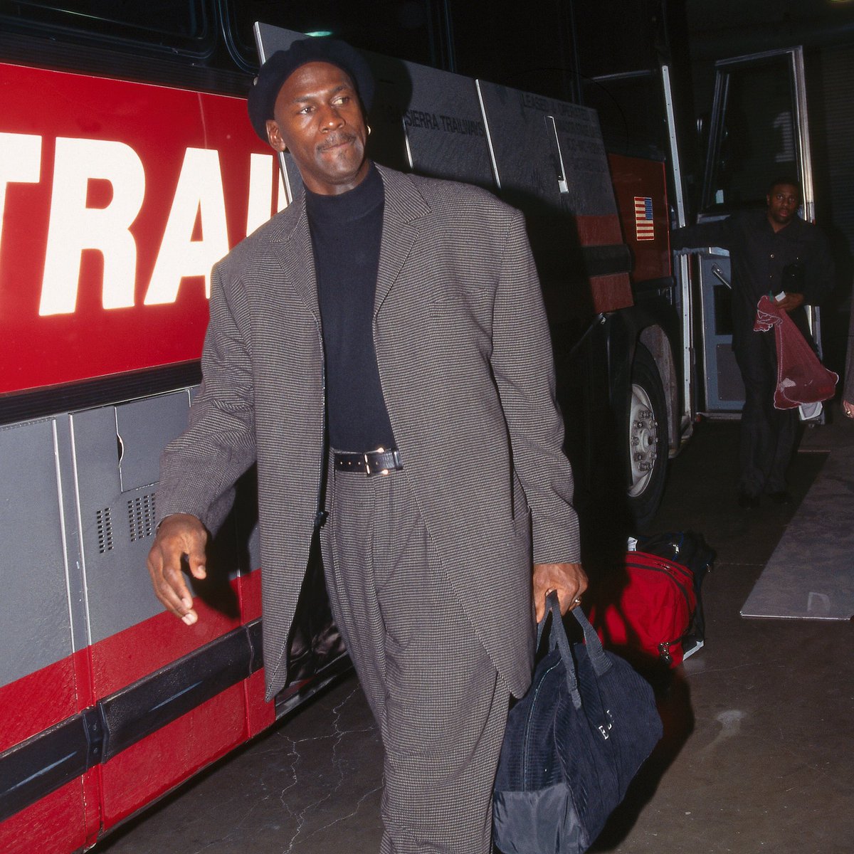 melliemay's tweet photo. Crushin’ hard on 1997 MJ 😍 #TheLastDance #PowerSuit https://t.co/pNjJ1mPSGV