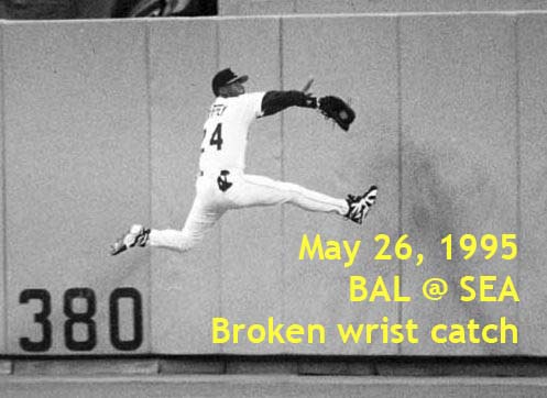 These are Ken Griffey Jr.'s greatest defensive catches as a center fielder with the  #Mariners. See prior post in this thread to vote... plz RT!