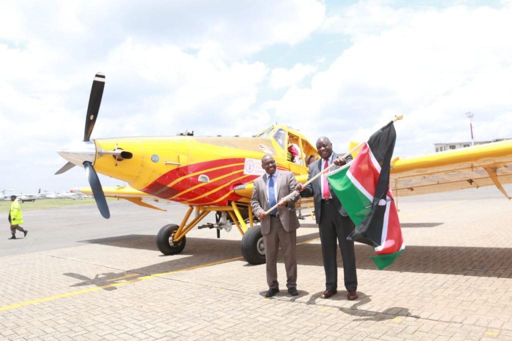 CS_MoALD's tweet photo. PS Prof. Hamadi Boga at Wilson Airport flags off 3 more aerial spraying aircrafts brought in by FAO.
▸ https://t.co/tSFFjKceaj
#WilsonAirportFlagged #IdentifyMitigationMeasures #ZeroHungerKE #LocustControlOperations https://t.co/l5pnYEqGJw