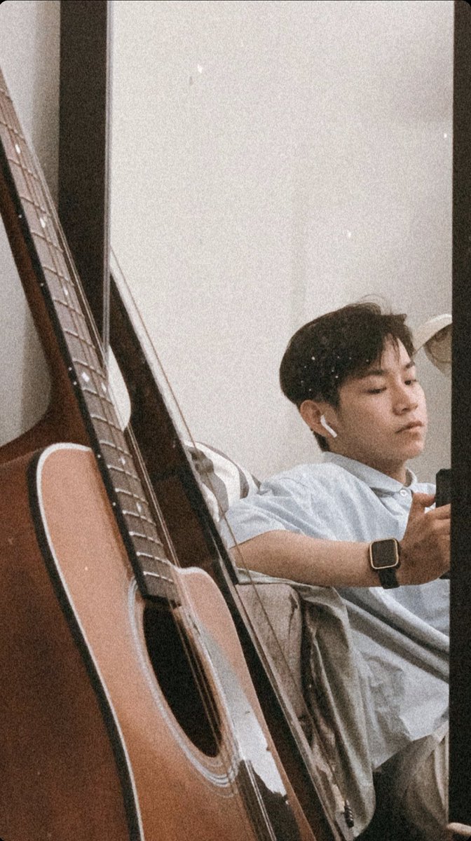 最近又開始回來練吉他和跳舞了！