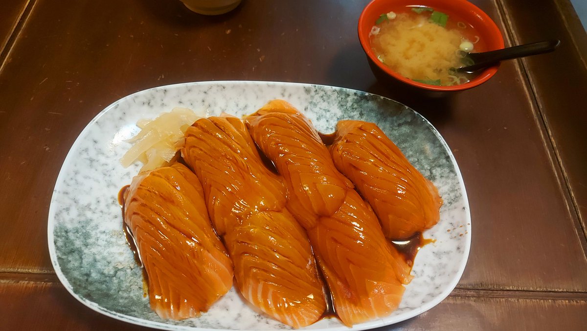 鮭魚握壽司hashtag