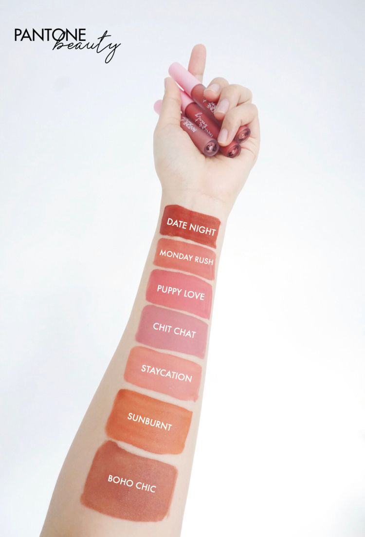 shoppantone's tweet photo. SWATCHES? Swatches. ✨

Here’s a run down of #VIVIDMOOD’s shade selection. Our Velvet Tint is a multi-way product which you can use as blush, eyeshadow, lipstick, and even bronzer! Such a steal for PHP 189!

What shade will you wear for your Quaran-Queen look? Comment down below! https://t.co/90JJlQuq16