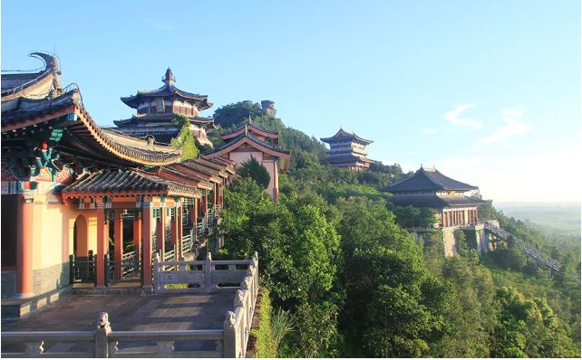 DiscoverSanya's tweet photo. 10 of the best attractions in Hainan.
The rapidly up-and-coming destination of Hainan has plenty to offer all types of traveller. 
https://t.co/4P81UtJhTR https://t.co/Pem3HfuPGH