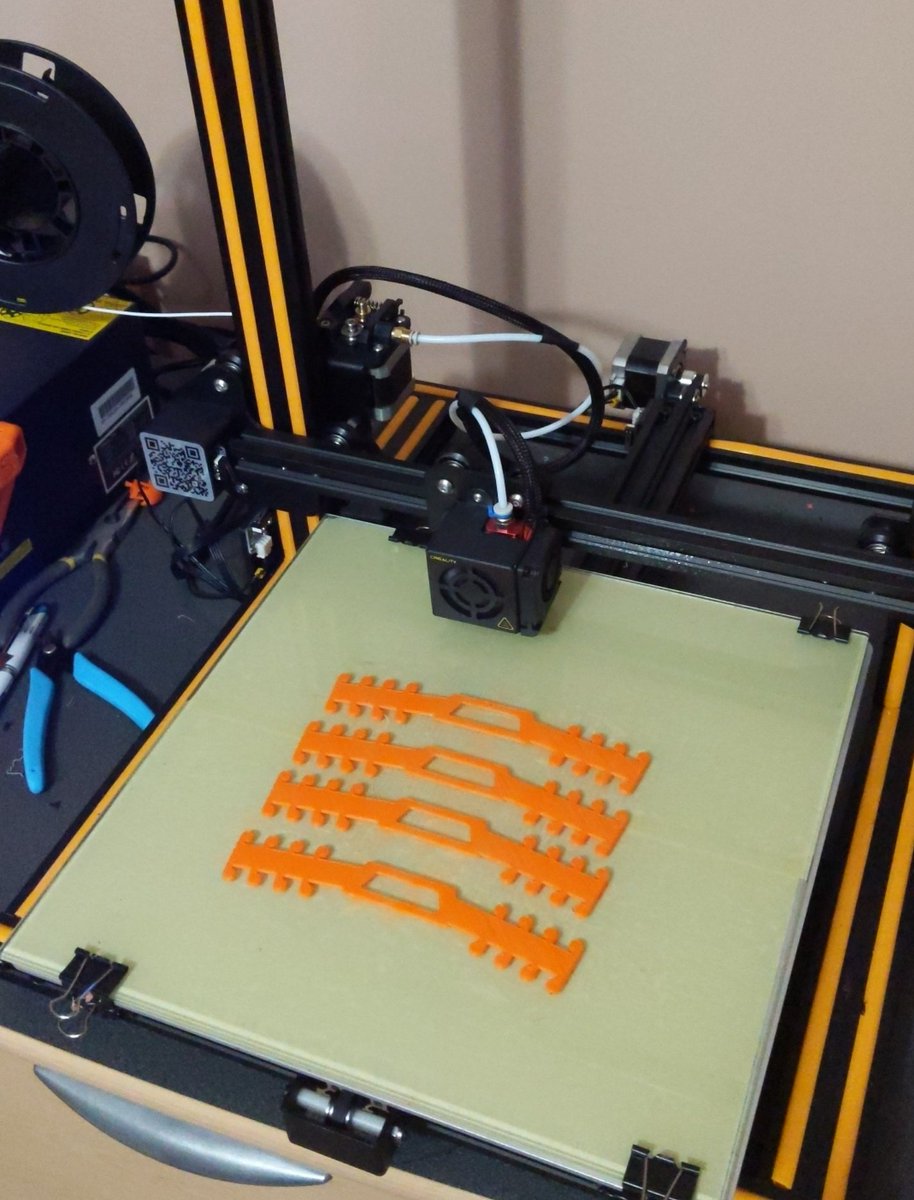 KristiMatlack's tweet photo. Leah has been running the 3D printer like crazy to make ear savers for our COVID-19 Superheroes! She showed her #NUStrongSpirit today and delivered some to the Richwood Police &amp; Fire Departments today!
@NUHSstuco @NUMS_Principal @NU_Robotics @VEXRobotics @REC_Foundation https://t.co/H2CNagzDtB